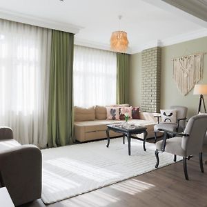 Appartement met Vijf Slaapkamers